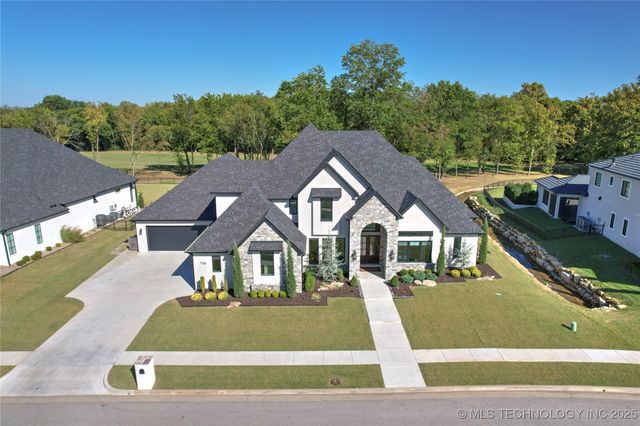 7316 E College Street, Broken Arrow, OK 74014