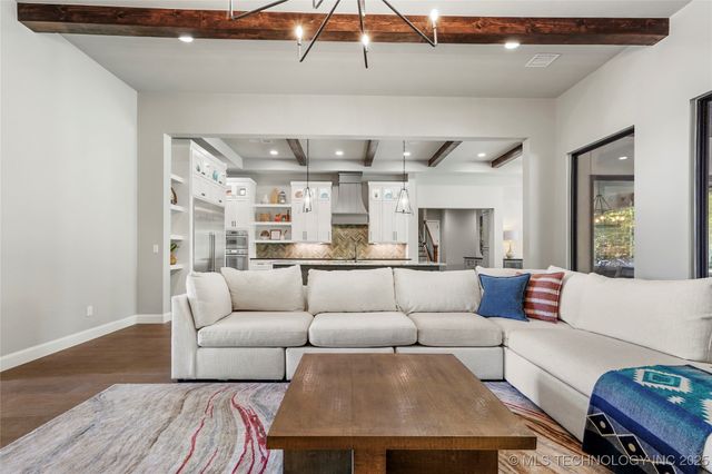 7316 E College Street, Broken Arrow, OK 74014