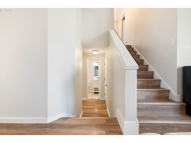 15821 Sw SUNDEW Dr, Portland, OR 97223