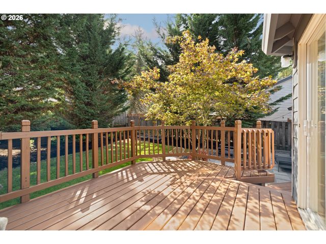 15821 Sw SUNDEW Dr, Portland, OR 97223