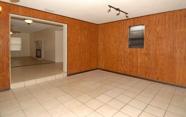 971 SW 83rd Avenue, North Lauderdale, FL 33068