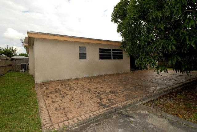 971 SW 83rd Avenue, North Lauderdale, FL 33068