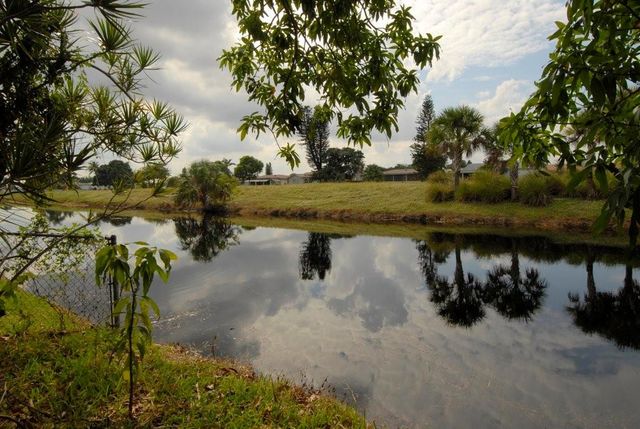 971 SW 83rd Avenue, North Lauderdale, FL 33068