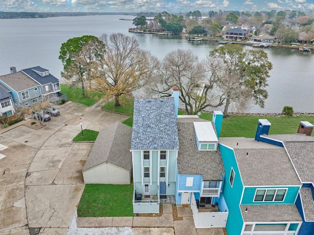 1427 Bowsprit Point, Willis, TX 77318