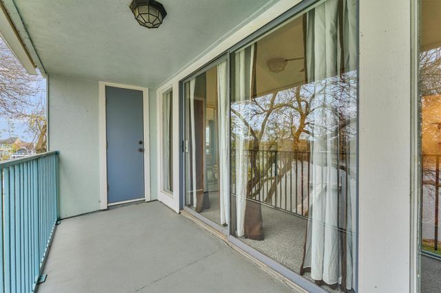 1427 Bowsprit Point, Willis, TX 77318