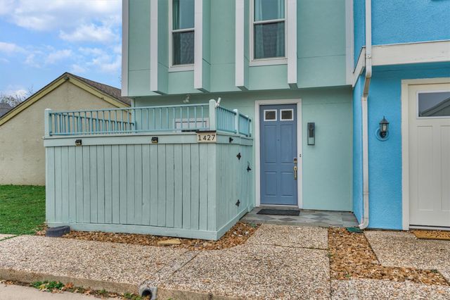 1427 Bowsprit Point, Willis, TX 77318