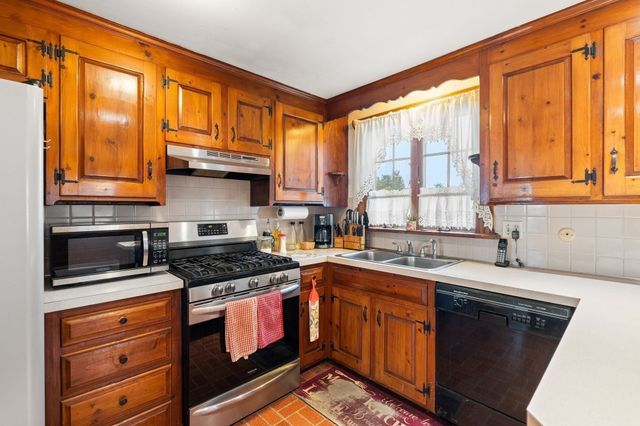 22 Crestshire Drive, Lawrence, MA 01843