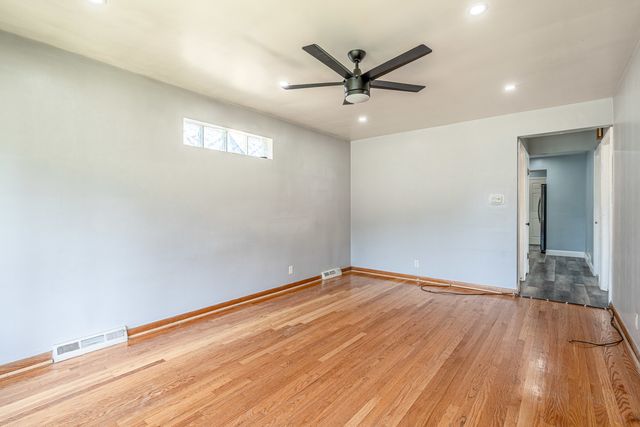 3307 E 136th Street, Chicago, IL 60633