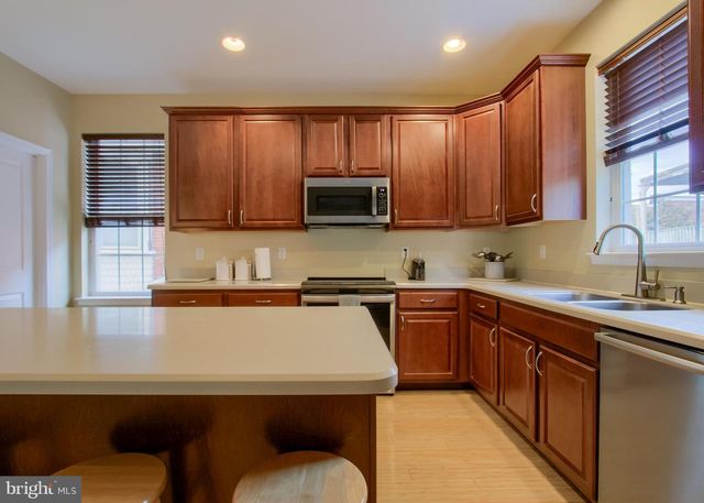 2003 GREEN ST, Harrisburg, PA 17102