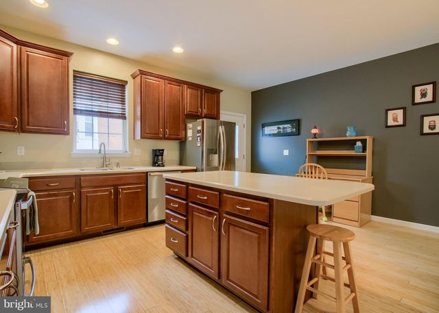 2003 GREEN ST, Harrisburg, PA 17102