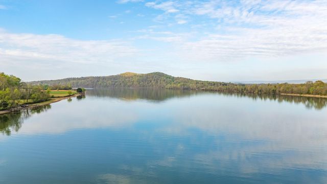 325 Russell Lane, Decatur, TN 37322