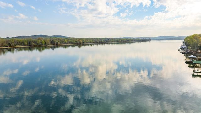 325 Russell Lane, Decatur, TN 37322