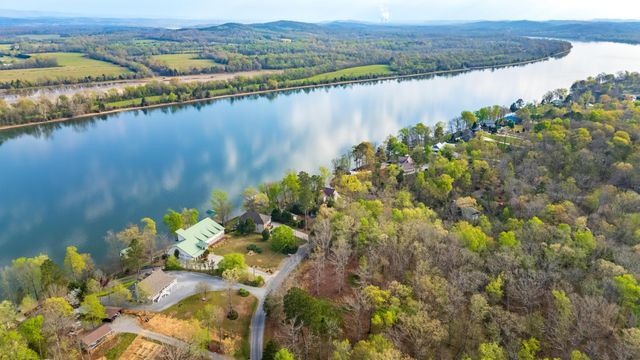 325 Russell Lane, Decatur, TN 37322