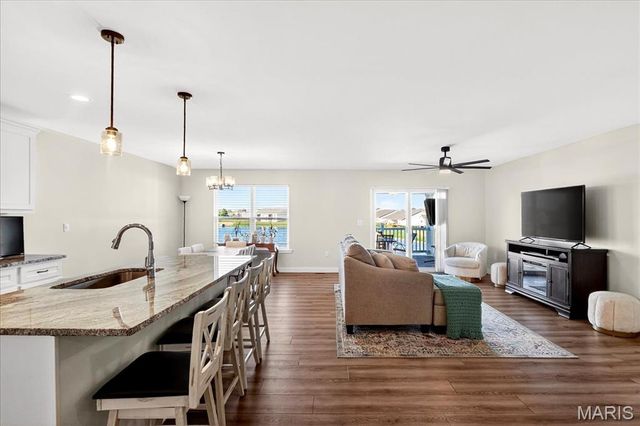 820 Applewood Creek Drive, Fairview Heights, IL 62208