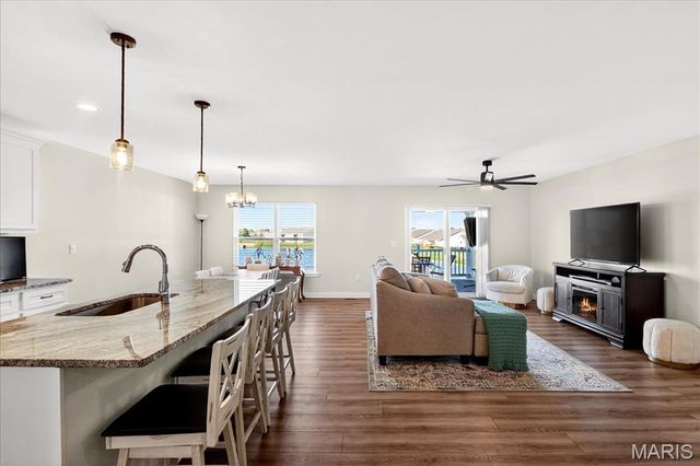 820 Applewood Creek Drive, Fairview Heights, IL 62208