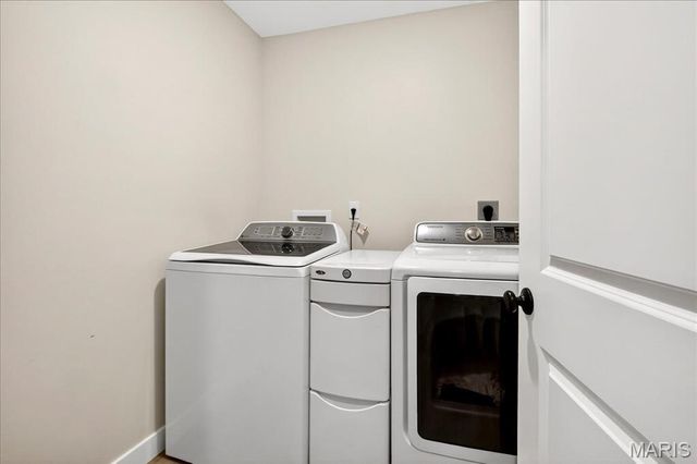 820 Applewood Creek Drive, Fairview Heights, IL 62208