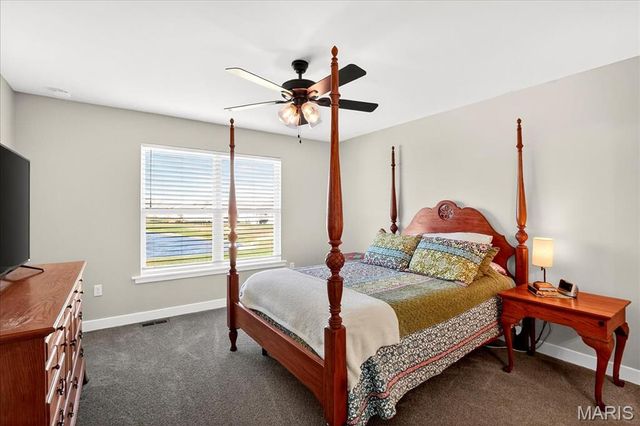 820 Applewood Creek Drive, Fairview Heights, IL 62208