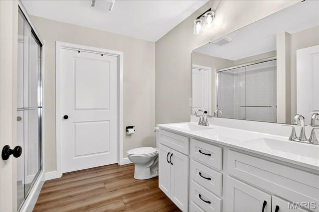 820 Applewood Creek Drive, Fairview Heights, IL 62208