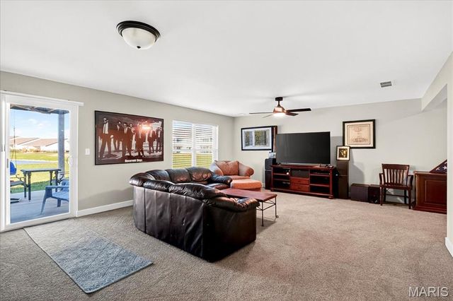 820 Applewood Creek Drive, Fairview Heights, IL 62208