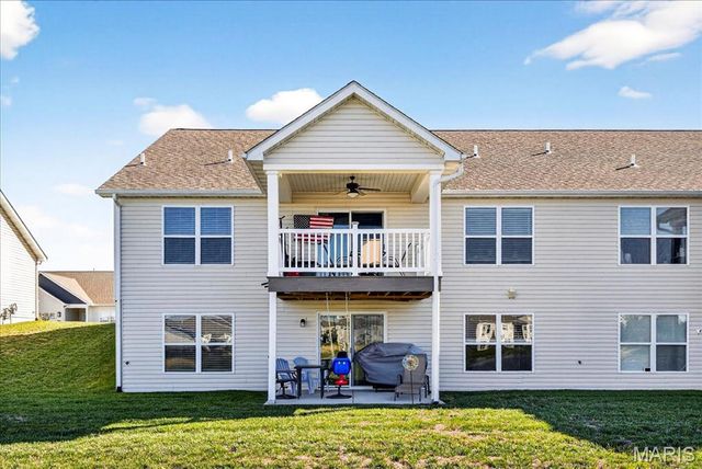 820 Applewood Creek Drive, Fairview Heights, IL 62208