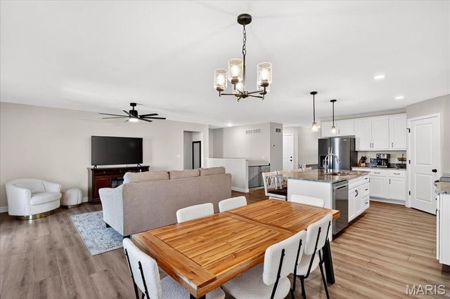 820 Applewood Creek Drive, Fairview Heights, IL 62208