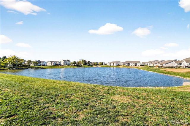 820 Applewood Creek Drive, Fairview Heights, IL 62208