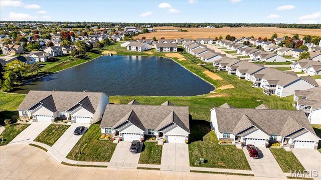 820 Applewood Creek Drive, Fairview Heights, IL 62208