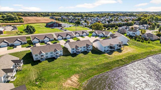 820 Applewood Creek Drive, Fairview Heights, IL 62208