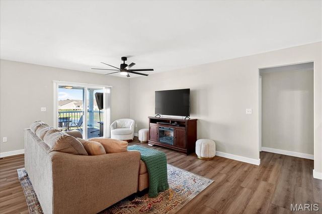 820 Applewood Creek Drive, Fairview Heights, IL 62208