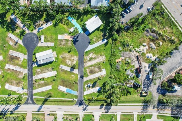 123 Ash LN, Fort Myers, FL 33908