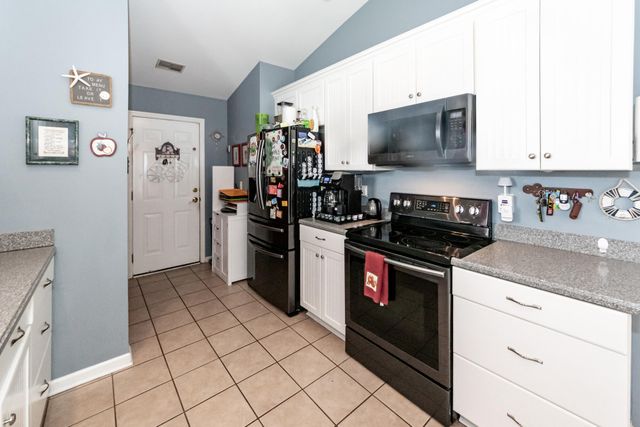 9017 Greenbriar Drive, Summerville, SC 29485