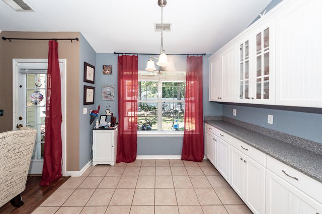 9017 Greenbriar Drive, Summerville, SC 29485