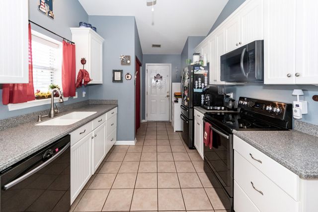 9017 Greenbriar Drive, Summerville, SC 29485