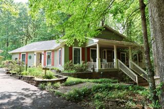 407 Oakwood Dr, Lawrenceburg, TN 38464