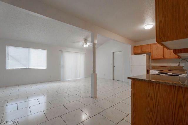 5198 Greene Lane A, Las Vegas, NV 89119