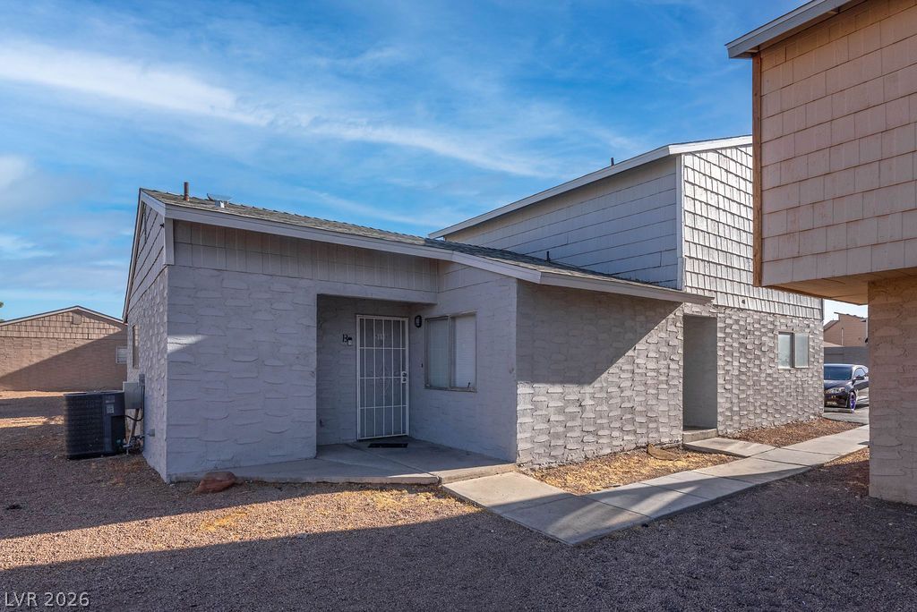5198 Greene Lane A, Las Vegas, NV 89119