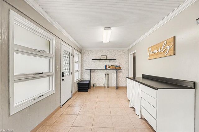 711 Quaker Lane, High Point, NC 27262