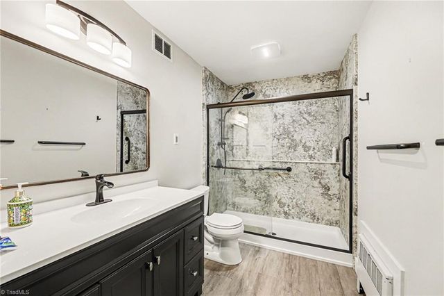 711 Quaker Lane, High Point, NC 27262