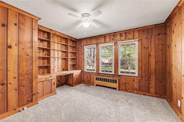 711 Quaker Lane, High Point, NC 27262
