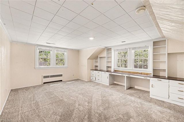 711 Quaker Lane, High Point, NC 27262