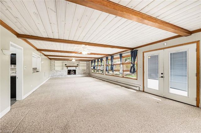 711 Quaker Lane, High Point, NC 27262