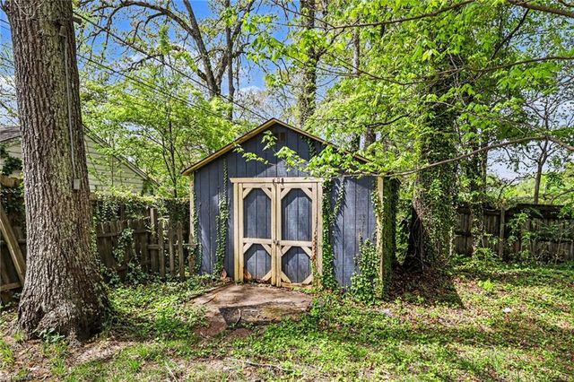 711 Quaker Lane, High Point, NC 27262