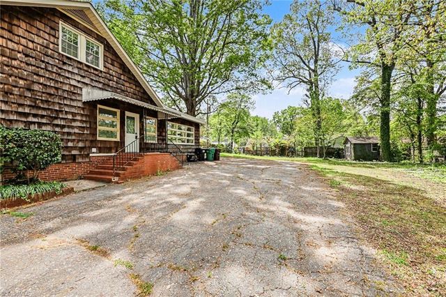 711 Quaker Lane, High Point, NC 27262