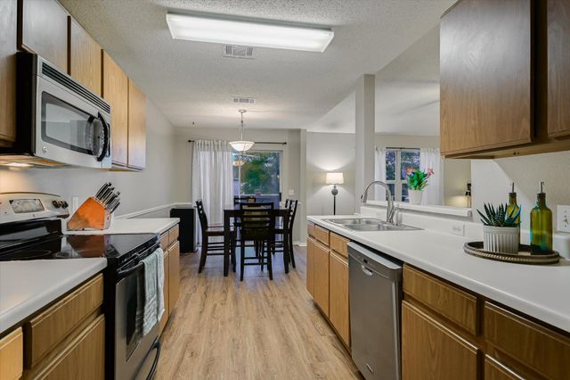 2124 Coats CIR, Austin, TX 78748