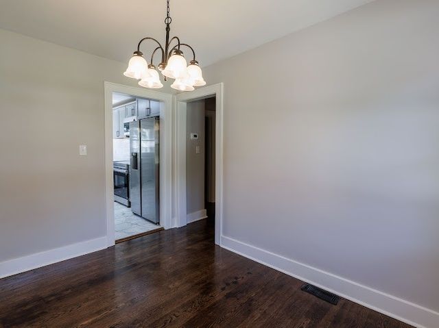 1716 Hillview Dr, Columbia, TN 38401