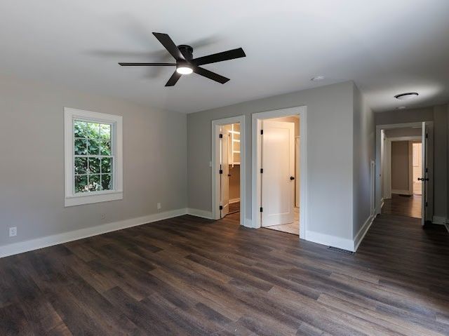 1716 Hillview Dr, Columbia, TN 38401