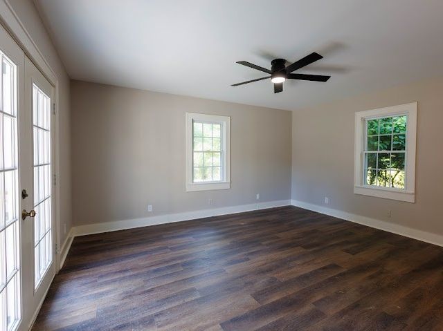 1716 Hillview Dr, Columbia, TN 38401