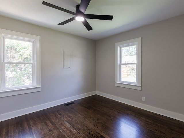 1716 Hillview Dr, Columbia, TN 38401