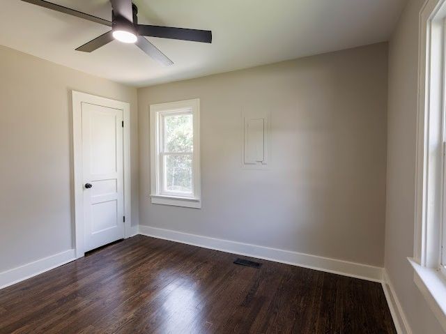 1716 Hillview Dr, Columbia, TN 38401