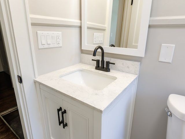 1716 Hillview Dr, Columbia, TN 38401